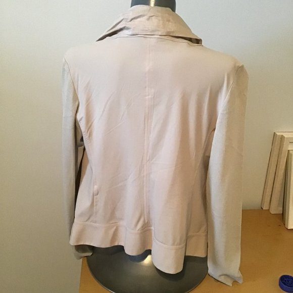 CREA Concept Long Seeve Open Front Jacket With Chiffon Detailing - Picture 3 of 9